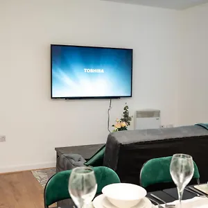 Bv Charming 2-bedroom By Kirkstall Shopping Centre, Free Parking Apartment Leeds (West Yorkshire)